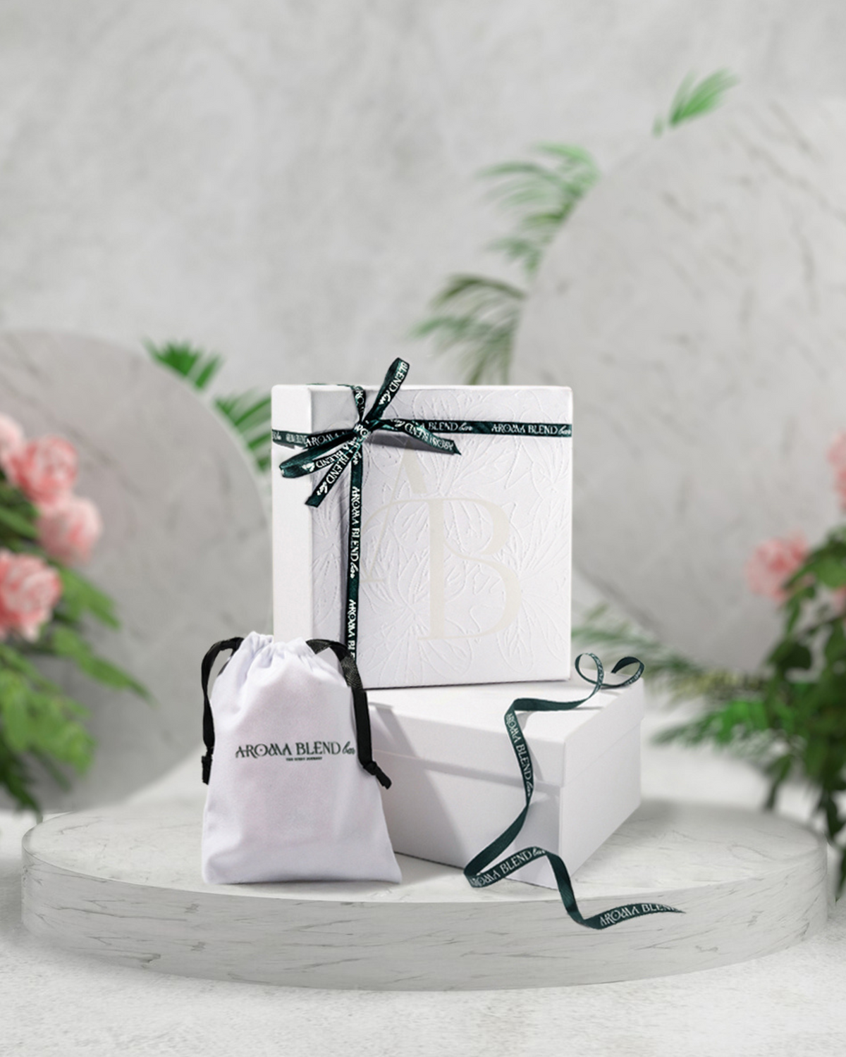GIFT BOX（ギフトボックス、お渡し用ショッパー付き